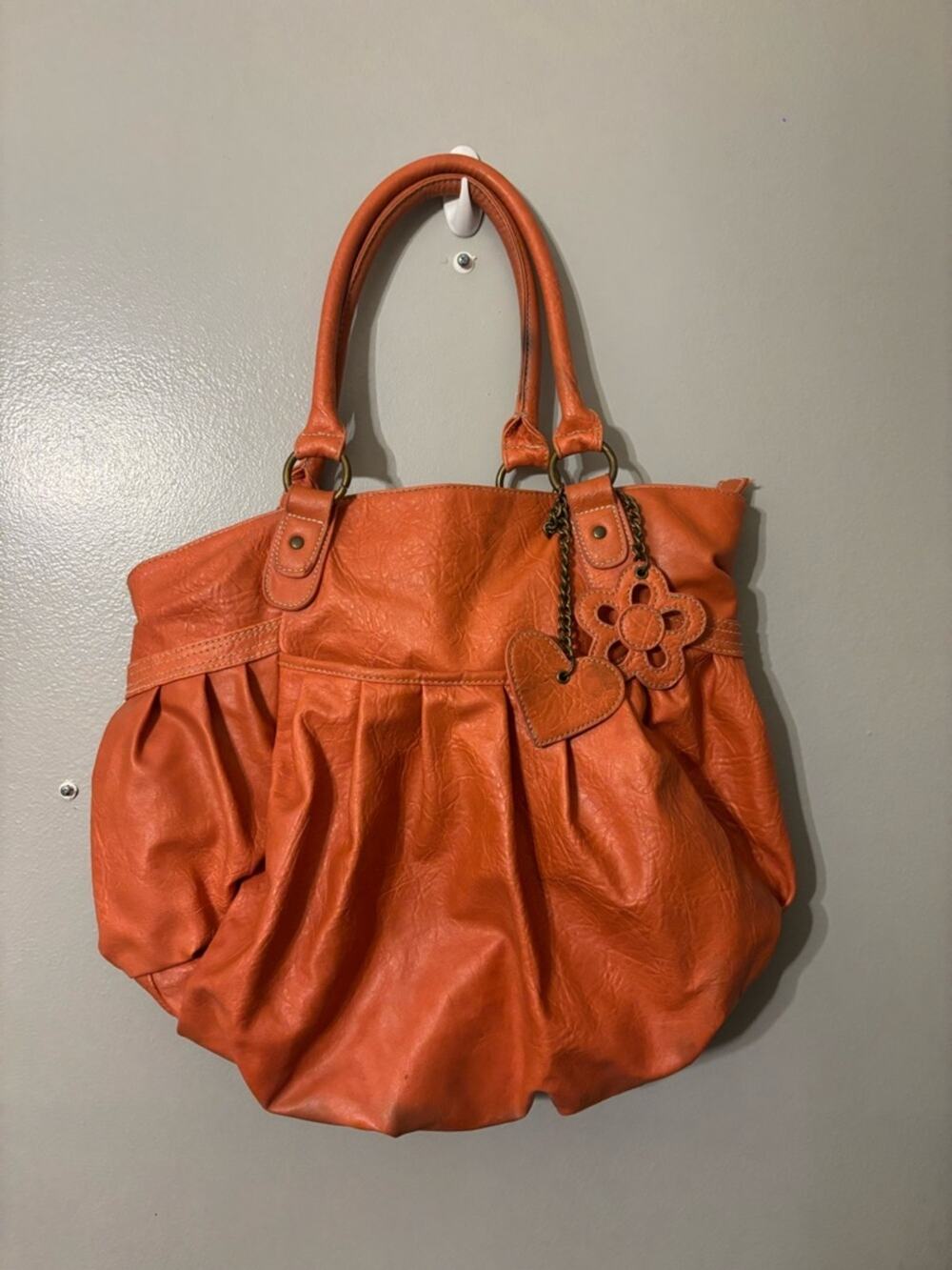 Y2K 2000s Orange Purse Shoulder Bag with charms faux leather heart flower charm
